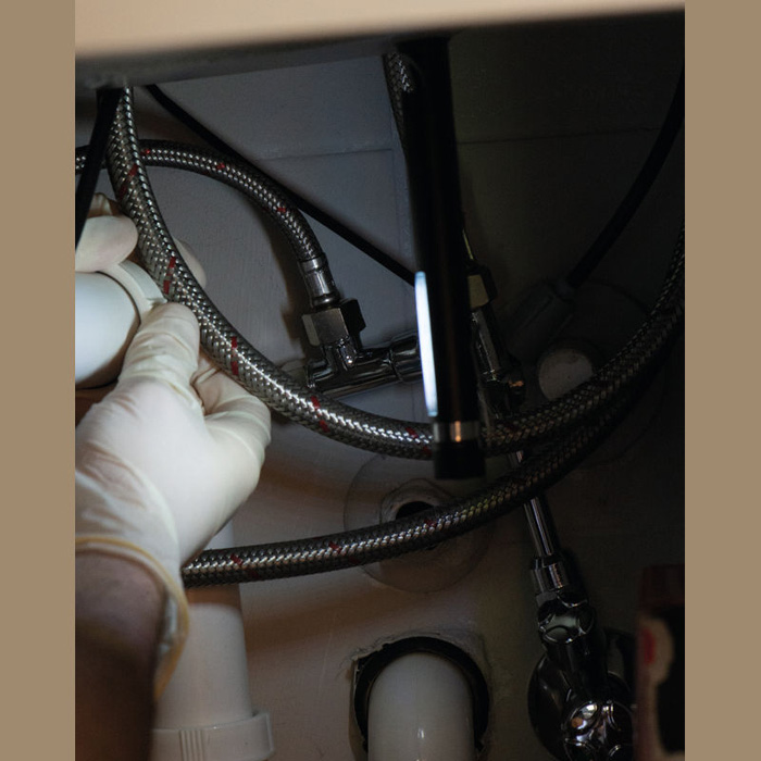 Фонарик с открывалкой