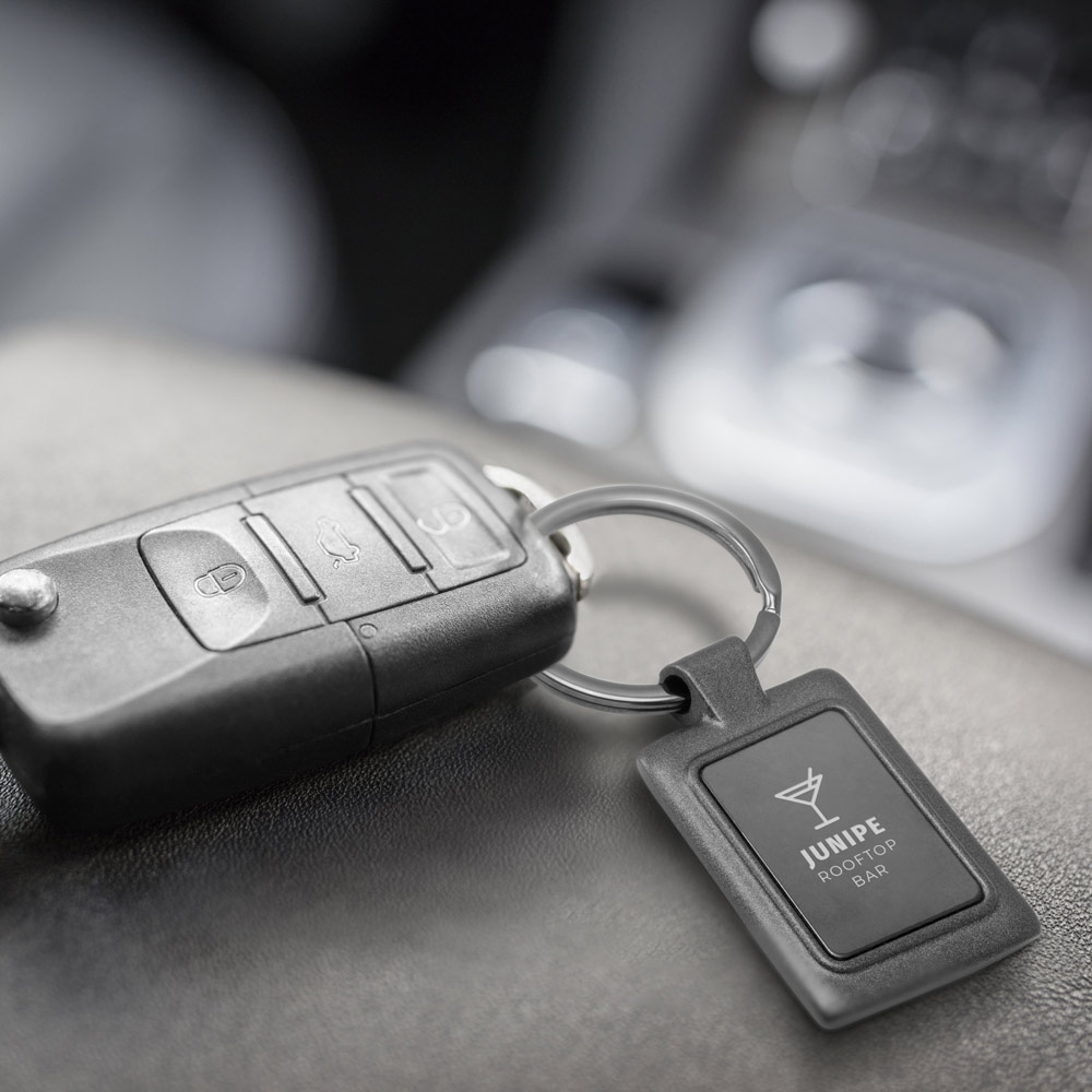 АЛМАЗ. Металлический брелок