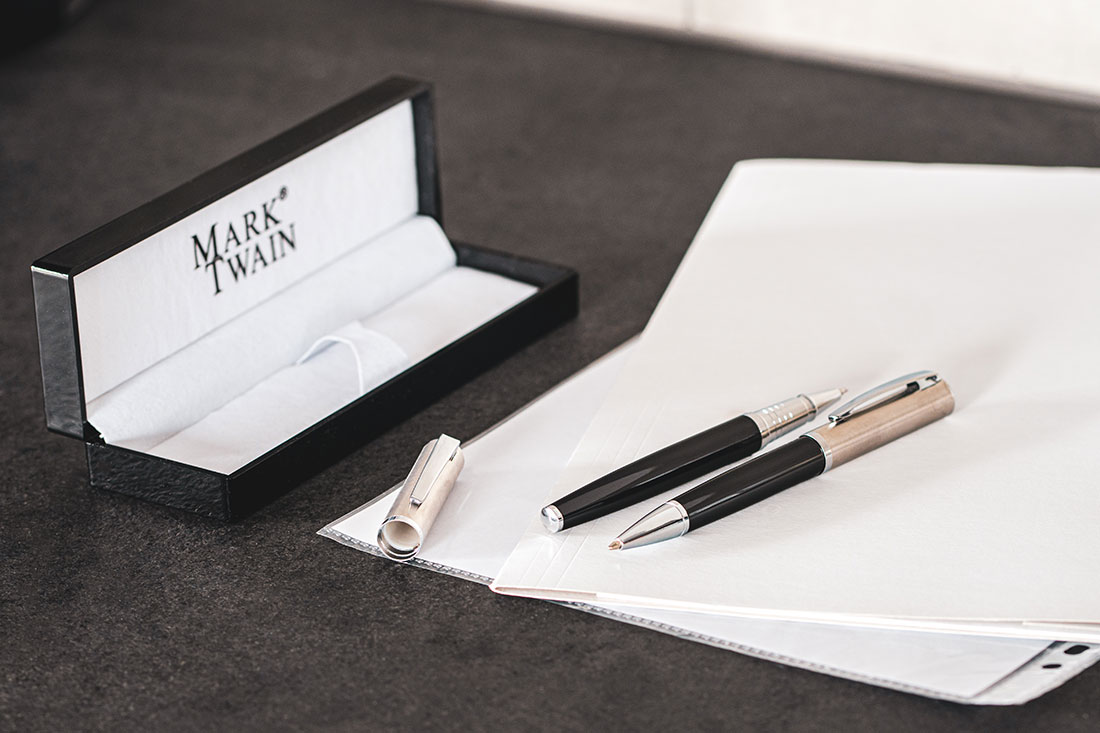 Письменный набор: шариковая ручка и ручка-роллер в футляре, Маrk Twain